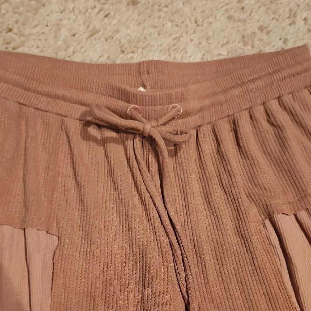 252 POL Blush and Tan Wide-Leg Pants - Picture 3 of 5